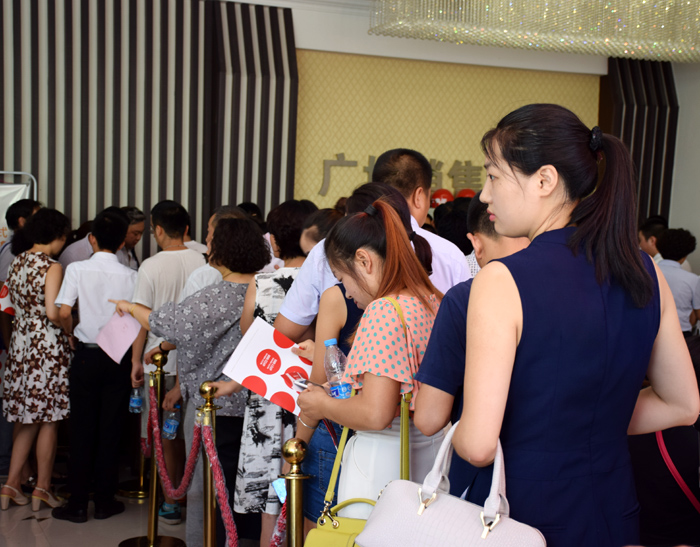 喜報！捷報！一經推出即成隴南商業(yè)傳奇！