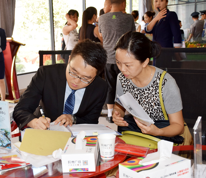 喜報！捷報！一經推出即成隴南商業(yè)傳奇！