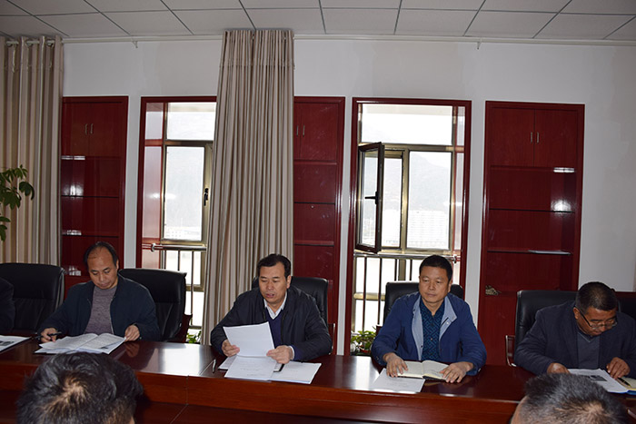 市龍江公司召開全體員工大會，專題傳達學(xué)習(xí)上級會議精神