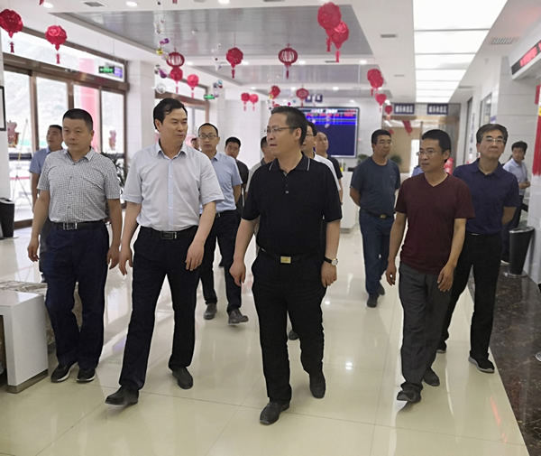 隴南市委常委、組織部部長楊郃調(diào)研指導(dǎo)市龍江城鄉(xiāng)發(fā)展集團(tuán)公司黨建工作