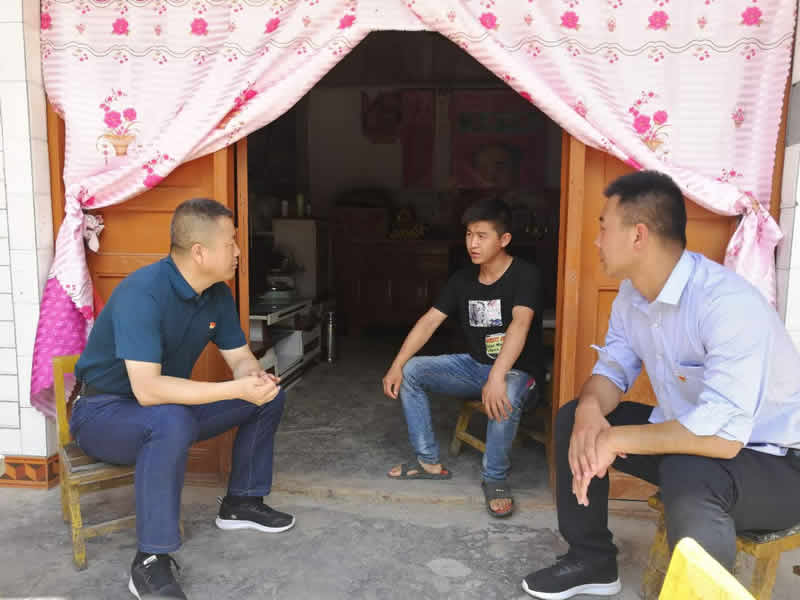 “感黨恩、憶黨史”，--市龍江城鄉(xiāng)發(fā)展集團(tuán)公司開展慶祝建黨99周年主題黨日活動(dòng)